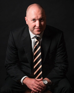 Jonathan W McConnell