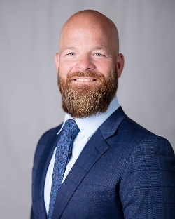 Justin L Watkins
